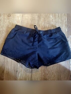 Women’s Merona Black Laser-Cut Drawstring Shorts With Pockets